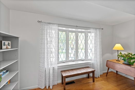 21-web-or-mls-7351 Miami Hills Dr (21 of 62)