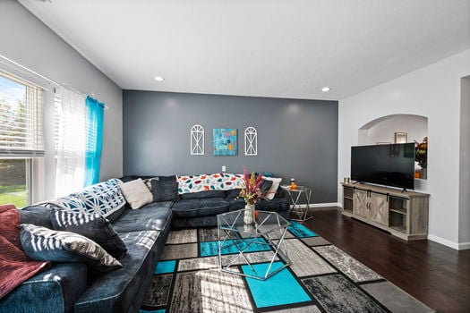 22-web-or-mls-4303 Hunting Hawk Dr (22 of 50)