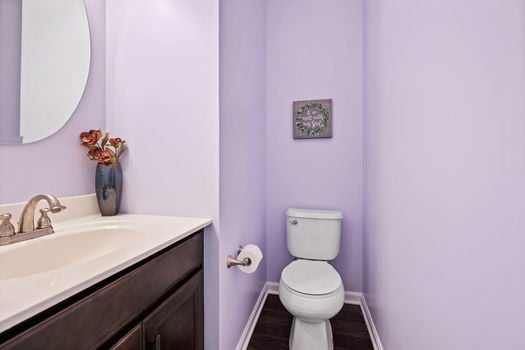 24-web-or-mls-4303 Hunting Hawk Dr (24 of 50)