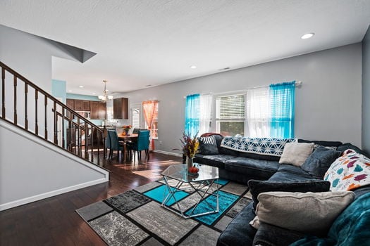 25-web-or-mls-4303 Hunting Hawk Dr (25 of 50)
