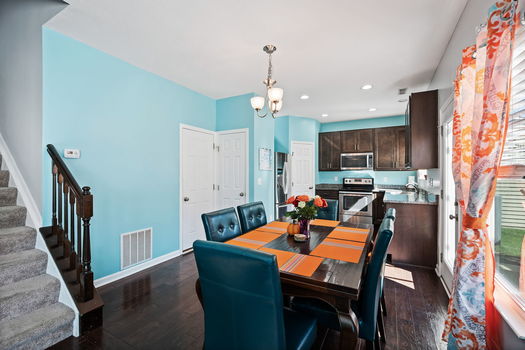 27-web-or-mls-4303 Hunting Hawk Dr (27 of 50)