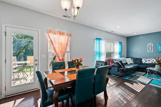 29-web-or-mls-4303 Hunting Hawk Dr (29 of 50)
