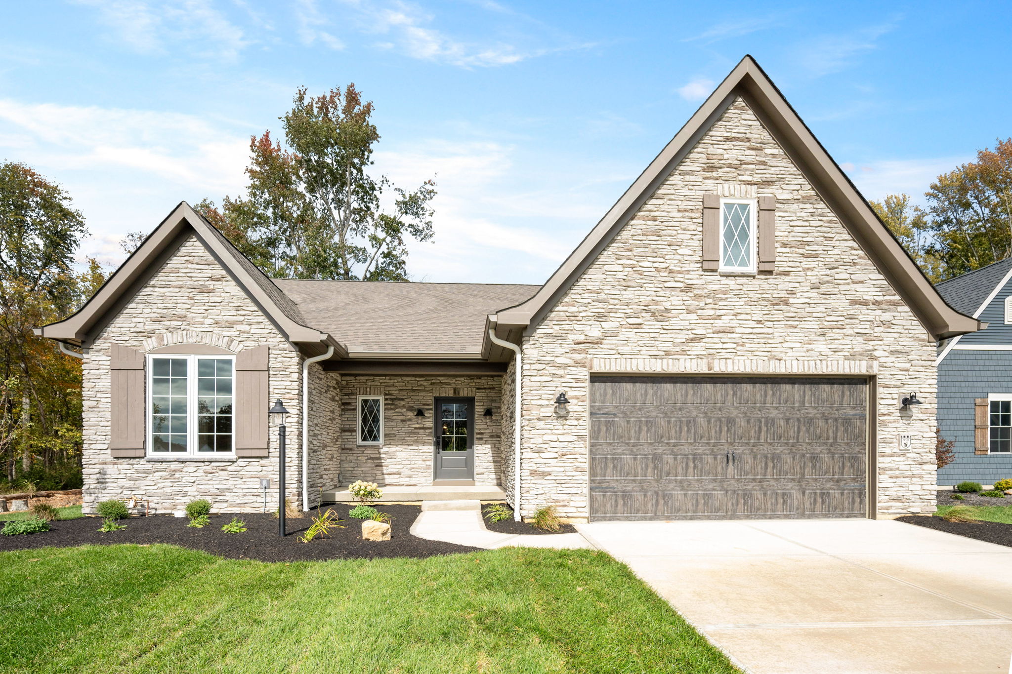 3-web-or-mls-950 Larkspur (3 of 47)