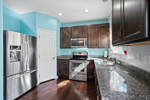 30-web-or-mls-4303 Hunting Hawk Dr (30 of 50)