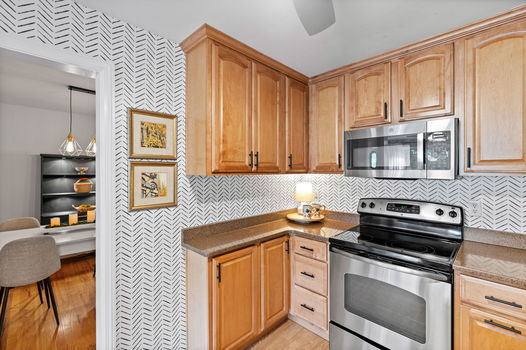 30-web-or-mls-7351 Miami Hills Dr (30 of 62)