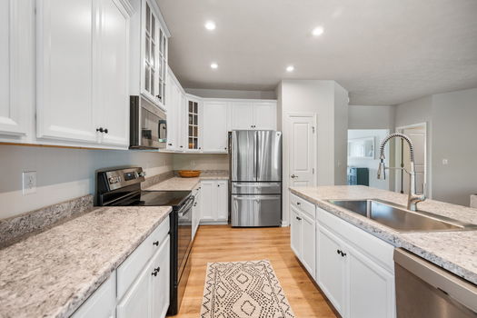 32-web-or-mls-3635 Kassidy (32 of 51)