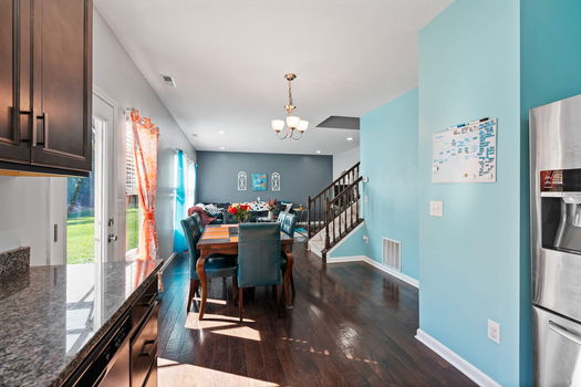 33-web-or-mls-4303 Hunting Hawk Dr (33 of 50)
