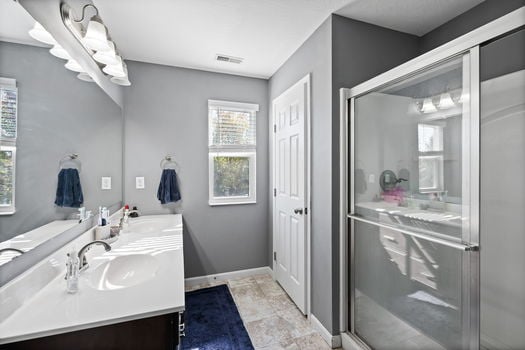 40-web-or-mls-4303 Hunting Hawk Dr (40 of 50)