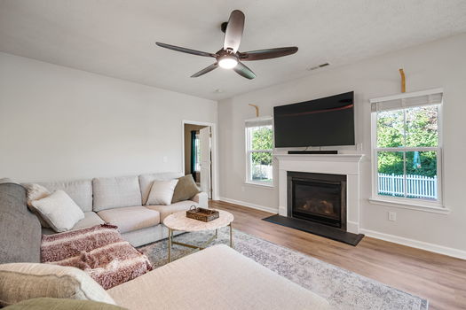 42-web-or-mls-3635 Kassidy (42 of 51)