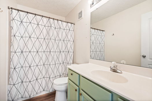 42-web-or-mls-7142 Highpoint Dr (42 of 52)