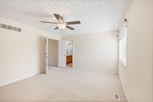 45-web-or-mls-7142 Highpoint Dr (45 of 52)