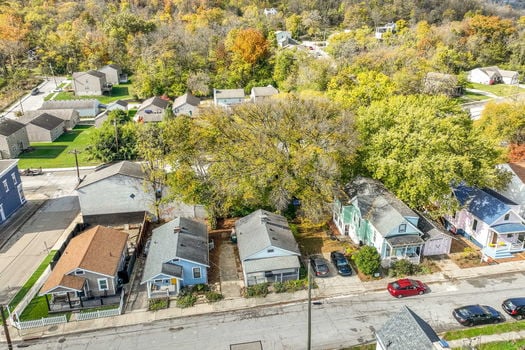 14-web-or-mls-4553 Anthony Ave (14 of 38)