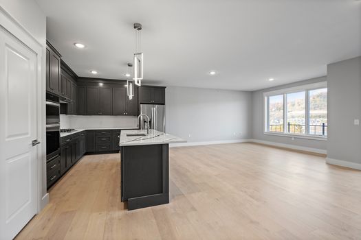 17-print-747 Manhattan Blvd Unit 303 (4 of 37) (1)