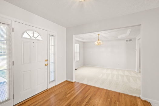 18-web-or-mls-8211 Melrose (18 of 51)