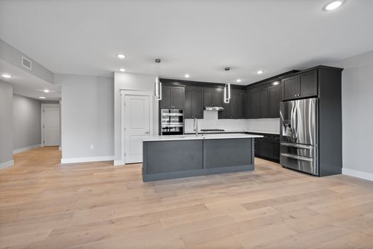 19-print-747 Manhattan Blvd Unit 303 (6 of 37)