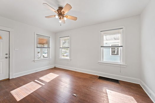 22-web-or-mls-4553 Anthony Ave (22 of 38)