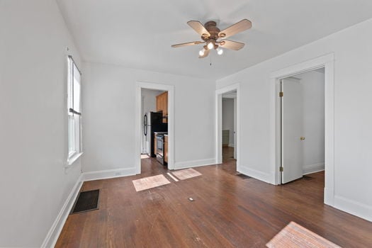 25-web-or-mls-4553 Anthony Ave (25 of 38)