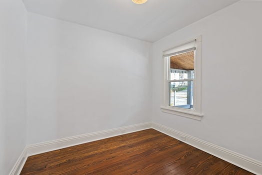 28-web-or-mls-4553 Anthony Ave (28 of 38)