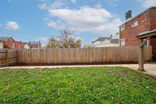 3-web-or-mls-Outside-9