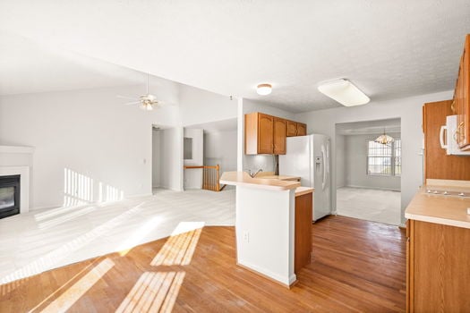 31-web-or-mls-8211 Melrose (31 of 51)