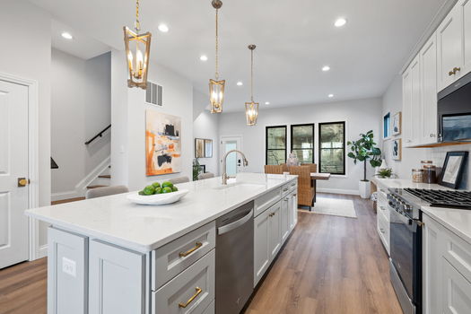 35-web-or-mls-110 W 13th St (35 of 59)