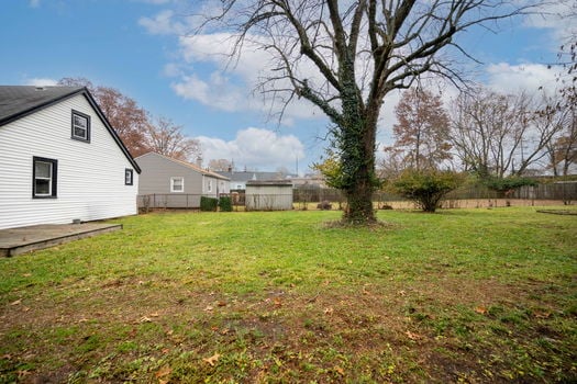 4-web-or-mls-Outside-10