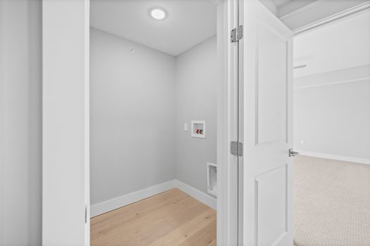 40-print-747 Manhattan Blvd Unit 303 (27 of 37)