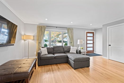 43-web-or-mls-8690 Brittany Dr (43 of 55)