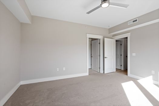 45-print-747 Manhattan Blvd Unit 303 (32 of 37)