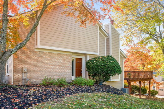 5-web-or-mls-11783 Gable Glen (5 of 57)