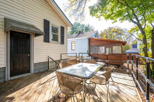 5-web-or-mls-4553 Anthony Ave (5 of 38)