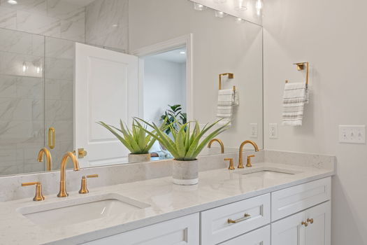 51-web-or-mls-110 W 13th St (51 of 59)