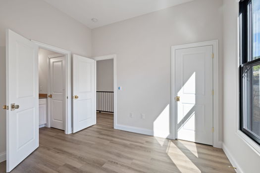 57-web-or-mls-110 W 13th St (57 of 59)