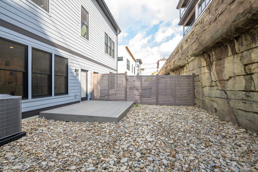 6-web-or-mls-110 W 13th St (6 of 59)