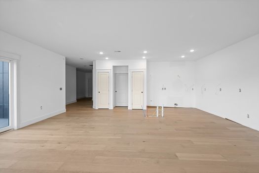 67-print-747 Manhattan Blvd Unit 403 (17 of 29) Large