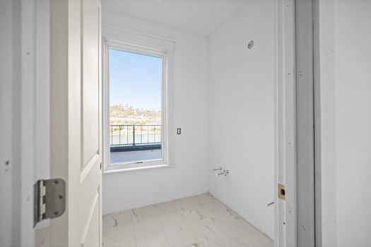 69-print-747 Manhattan Blvd Unit 403 (19 of 29) Large