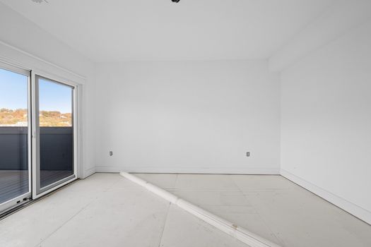 70-print-747 Manhattan Blvd Unit 403 (20 of 29) Large