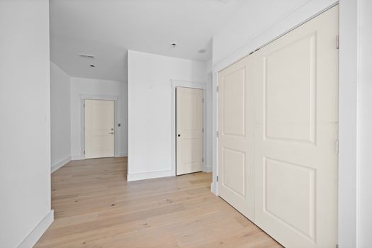 75-print-747 Manhattan Blvd Unit 403 (25 of 29) Large