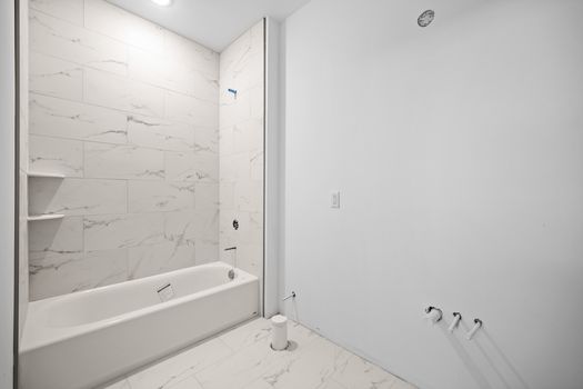 78-print-747 Manhattan Blvd Unit 403 (28 of 29) Large