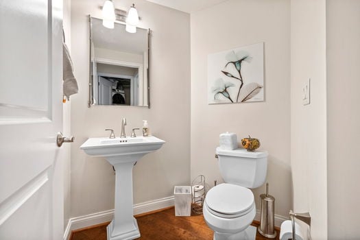 1-web-or-mls-400 Riverboat Row 705 (1 of 41)