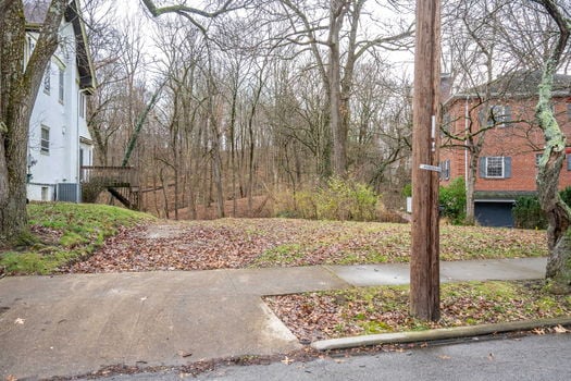 14-web-or-mls-3635 Ault Park Ave (14 of 19)