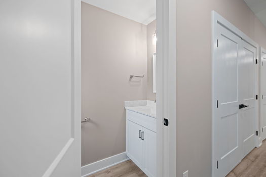 15-web-or-mls-100 W 14th St Unit B (15 of 46)