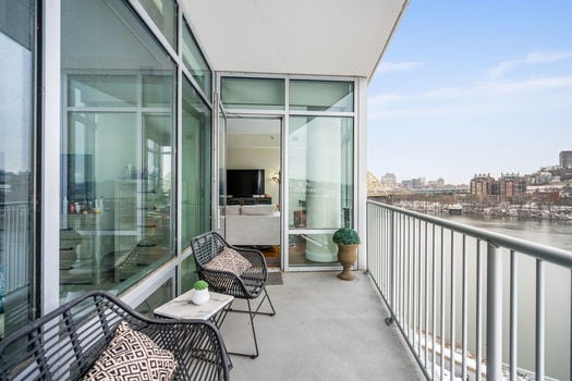 16-web-or-mls-400 Riverboat Row 705 (16 of 41)