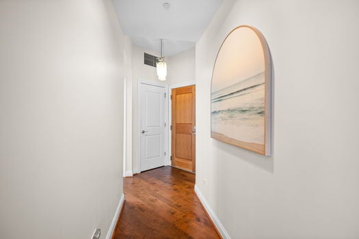 19-web-or-mls-400 Riverboat Row 705 (19 of 41)