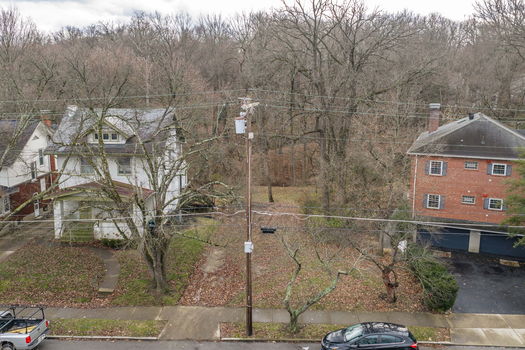 2-web-or-mls-3635 Ault Park Ave (2 of 19)