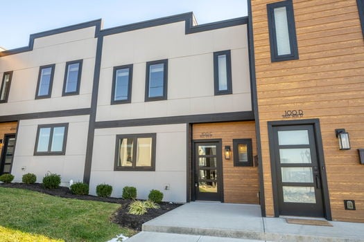 3-web-or-mls-100 W 14th St Unit C (3 of 50)