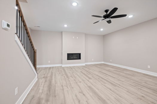 35-web-or-mls-100 W 14th St Unit B (35 of 46)