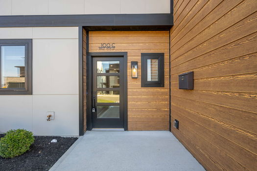 4-web-or-mls-100 W 14th St Unit C (4 of 50)