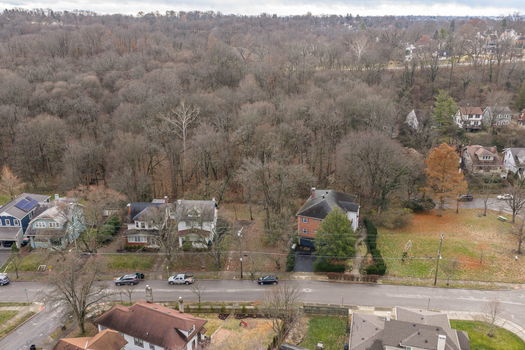 4-web-or-mls-3635 Ault Park Ave (4 of 19)