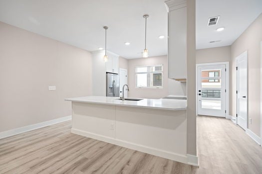 40-web-or-mls-100 W 14th St Unit B (40 of 46)